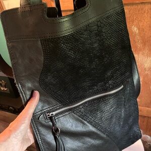 Lucky Brand Abbey Road SNAKE Black crossbody messenger bag RARE FIND